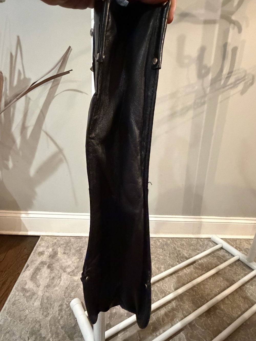 Botkier Black Leather Structured Tote with Polished Closure - Picture 5 of 12